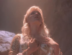 extant_XenaWarriorPrincess_5x01-FallenAngel_03080