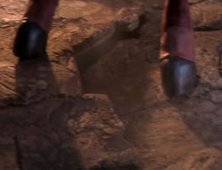 extant_XenaWarriorPrincess_5x01-FallenAngel_03240