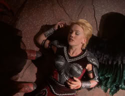 extant_XenaWarriorPrincess_5x01-FallenAngel_03260