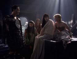 extant_XenaWarriorPrincess_5x01-FallenAngel_03631