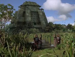 extant_XenaWarriorPrincess_5x02_Chakram_0003