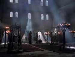 extant_XenaWarriorPrincess_5x02_Chakram_0006