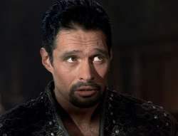 extant_XenaWarriorPrincess_5x02_Chakram_0041