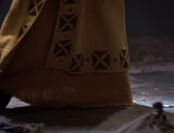 extant_XenaWarriorPrincess_5x02_Chakram_0172