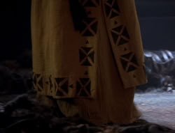 extant_XenaWarriorPrincess_5x02_Chakram_0174