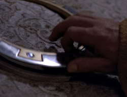 extant_XenaWarriorPrincess_5x02_Chakram_0198