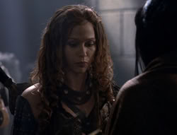 extant_XenaWarriorPrincess_5x02_Chakram_0309