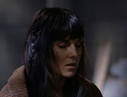 extant_XenaWarriorPrincess_5x02_Chakram_0325