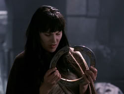 extant_XenaWarriorPrincess_5x02_Chakram_0372