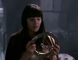 extant_XenaWarriorPrincess_5x02_Chakram_0381
