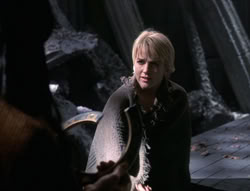 extant_XenaWarriorPrincess_5x02_Chakram_0406
