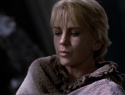 extant_XenaWarriorPrincess_5x02_Chakram_0416