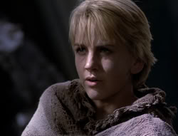 extant_XenaWarriorPrincess_5x02_Chakram_0417