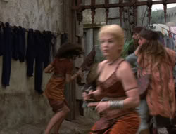 extant_XenaWarriorPrincess_5x02_Chakram_0513