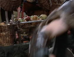 extant_XenaWarriorPrincess_5x02_Chakram_0574