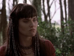 extant_XenaWarriorPrincess_5x02_Chakram_1057