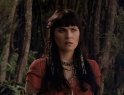 extant_XenaWarriorPrincess_5x02_Chakram_1182