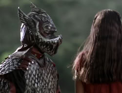 extant_XenaWarriorPrincess_5x02_Chakram_1260