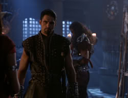 extant_XenaWarriorPrincess_5x02_Chakram_1400