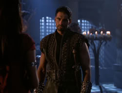 extant_XenaWarriorPrincess_5x02_Chakram_1405