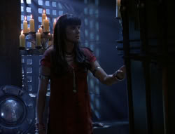 extant_XenaWarriorPrincess_5x02_Chakram_1503