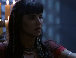 extant_XenaWarriorPrincess_5x02_Chakram_1512