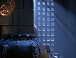 extant_XenaWarriorPrincess_5x02_Chakram_1541