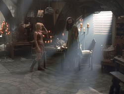 extant_XenaWarriorPrincess_5x02_Chakram_1607