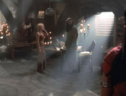 extant_XenaWarriorPrincess_5x02_Chakram_1608