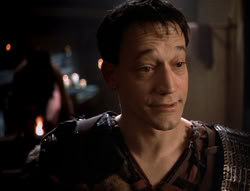 extant_XenaWarriorPrincess_5x02_Chakram_1749