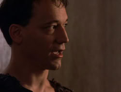 extant_XenaWarriorPrincess_5x02_Chakram_1787