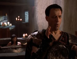 extant_XenaWarriorPrincess_5x02_Chakram_1840