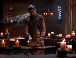 extant_XenaWarriorPrincess_5x02_Chakram_1930