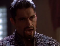 extant_XenaWarriorPrincess_5x02_Chakram_1938