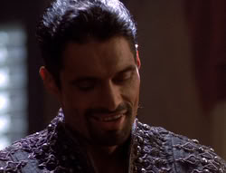 extant_XenaWarriorPrincess_5x02_Chakram_1946