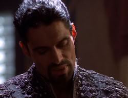 extant_XenaWarriorPrincess_5x02_Chakram_1948