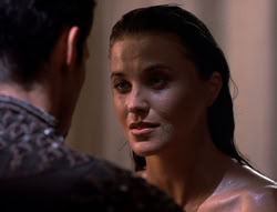 extant_XenaWarriorPrincess_5x02_Chakram_1986