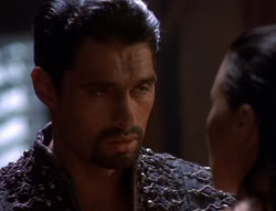extant_XenaWarriorPrincess_5x02_Chakram_1995