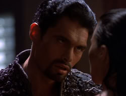 extant_XenaWarriorPrincess_5x02_Chakram_2025