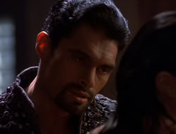 extant_XenaWarriorPrincess_5x02_Chakram_2028