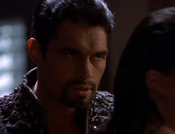 extant_XenaWarriorPrincess_5x02_Chakram_2029