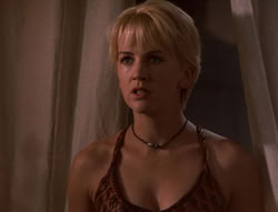 extant_XenaWarriorPrincess_5x02_Chakram_2034