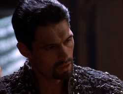 extant_XenaWarriorPrincess_5x02_Chakram_2053