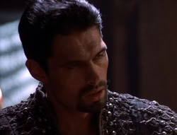 extant_XenaWarriorPrincess_5x02_Chakram_2054