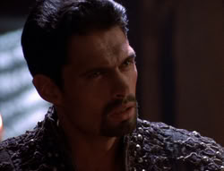 extant_XenaWarriorPrincess_5x02_Chakram_2055