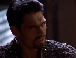 extant_XenaWarriorPrincess_5x02_Chakram_2056