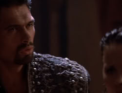 extant_XenaWarriorPrincess_5x02_Chakram_2058
