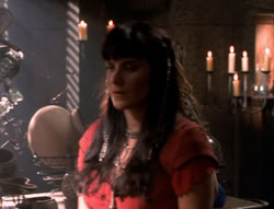 extant_XenaWarriorPrincess_5x02_Chakram_2096