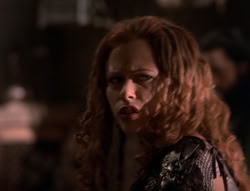 extant_XenaWarriorPrincess_5x02_Chakram_2101