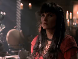 extant_XenaWarriorPrincess_5x02_Chakram_2152